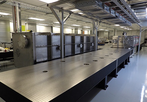 拼接光學(xué)平臺(圖6) 拼接光學(xué)平臺(圖6)